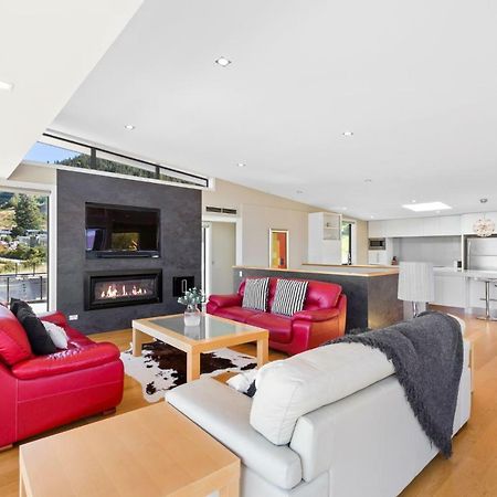 Villa On Saint Marks Distretto di Distretto di Queenstown Esterno foto